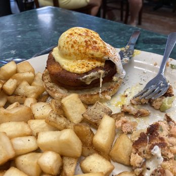 Clary's Cafe - Eggs Benedict with Salmon - Breakfast & Brunch Near Me - Savannah, Georgia Clary's Cafe - Eggs Benedict with Salmon - Breakfast & Brunch Near Me - Savannah, Georgia