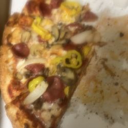 Primos Pizza - A hot mess