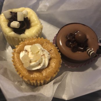 Quebrada Baking Company - Mini cheesecake, mini pumpkin cheesecake, mini chocolate mousse cup - Bakeries Near Me - Wellesley, Massachusetts Quebrada Baking Company - Mini cheesecake, mini pumpkin cheesecake, mini chocolate mousse cup - Bakeries Near Me - Wellesley, Massachusetts