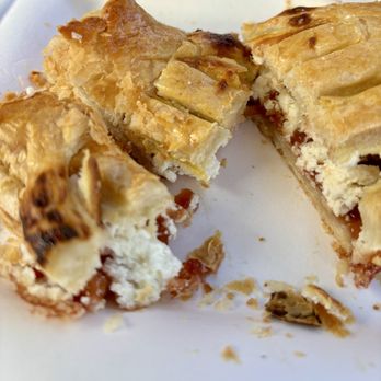 Porto's Bakery & Cafe - Guava Strudel (Pastelito de Guayaba) - INCREDIBLE!!!!! - Bakeries Near Me - Burbank, California Porto's Bakery & Cafe - Guava Strudel (Pastelito de Guayaba) - INCREDIBLE!!!!! - Bakeries Near Me - Burbank, California
