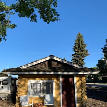 Ashton Log Cabins - I mean... come on!  It's darling! - Guest Houses Near Me - Ashton, Idaho