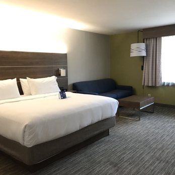 Holiday Inn Express - Super comfy bed - Hotels Near Me - Camarillo, California Holiday Inn Express - Super comfy bed - Hotels Near Me - Camarillo, California
