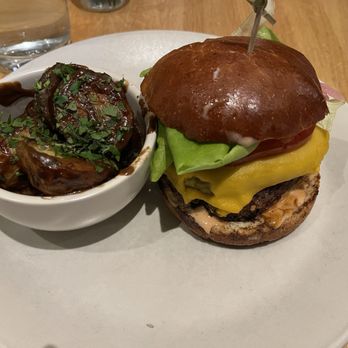 True Food Kitchen - Vegan burger - New American Near Me - Chicago, Illinois True Food Kitchen - Vegan burger - New American Near Me - Chicago, Illinois