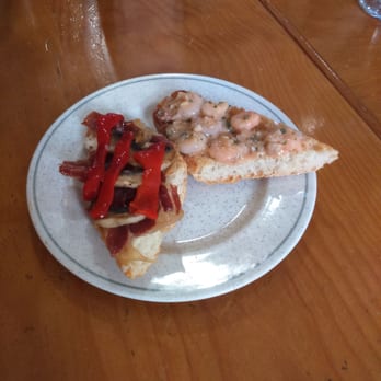 Sabor Latino - Tosta de mouse de ajo y tosta de ceviche de gambas - Spanish Near Me - Segorbe, CS Sabor Latino - Tosta de mouse de ajo y tosta de ceviche de gambas - Spanish Near Me - Segorbe, CS