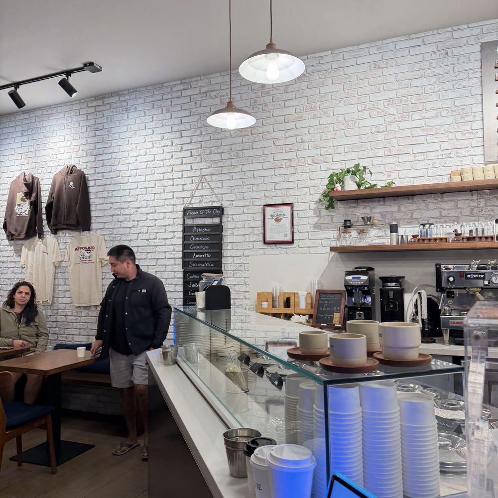 1022 Cafe & Gelateria - interior - Coffee & Tea Near Me - Oceanside, California 1022 Cafe & Gelateria - interior - Coffee & Tea Near Me - Oceanside, California