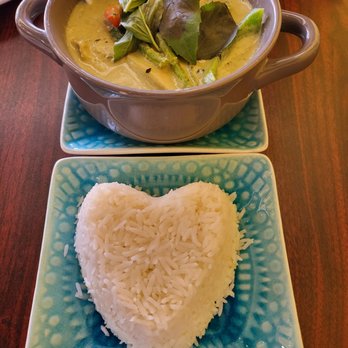 Bananas Thai Cuisine - Green Curry with Beef - Thai Near Me - Houston, Texas