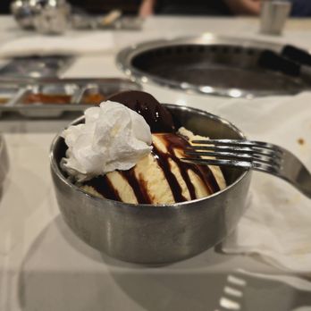 Bawi Korean BBQ - Moon pie ice cream dessert - Barbeque Near Me - Mequon, Wisconsin Bawi Korean BBQ - Moon pie ice cream dessert - Barbeque Near Me - Mequon, Wisconsin