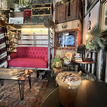 Main House Market - My first mud water 10 out of 10 Made by the owner himself - Kombucha Near Me - Orlando, Florida