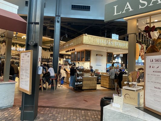 La Salumeria by null