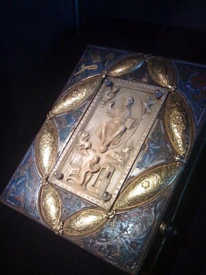 Le Grand Curtius Museum by null