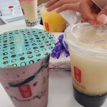 Gong Cha - Peach slush, strawberry taro - Bubble Tea Near Me - Flushing, New York Gong Cha - Peach slush, strawberry taro - Bubble Tea Near Me - Flushing, New York