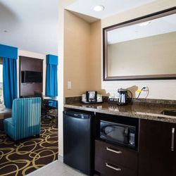 Hampton Inn & Suites by Hilton Regina East Gate - Guest room amenity