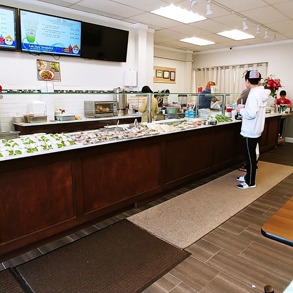 Bánh Mì Lê - Interior. Clean! - Vietnamese Near Me - Quincy, Massachusetts Bánh Mì Lê - Interior. Clean! - Vietnamese Near Me - Quincy, Massachusetts