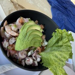 Tuturreque 33 - Ceviche mixto.