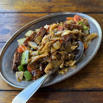 Kati Portland - Drunken Noodles with Tempeh - Thai Near Me - Portland, Oregon Kati Portland - Drunken Noodles with Tempeh - Thai Near Me - Portland, Oregon