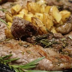 Meat Grill Food - Fiorentina con patate