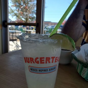 Burgerteca - WEEEEEEAK (in every way) margarita. Needed more triple sec, more lime juice, and more tequila - Burgers Near Me - San Antonio, Texas