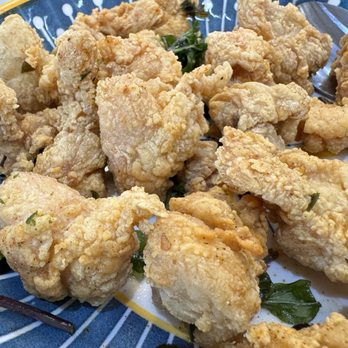 Pink10 - Popcorn chicken....super crispy. My kids loved it! - Vietnamese Near Me - Westminster, California
