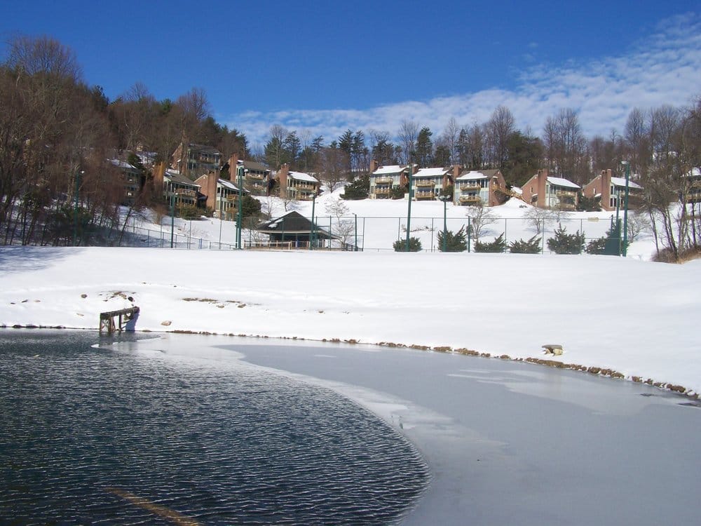 doe-run-lodging-at-groundhog-mountain-26-buck-hollow-rd-hillsville