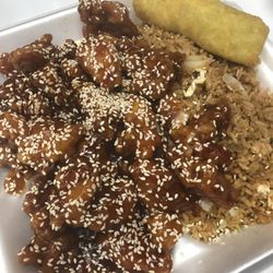 Tray's Garden - Sesame chicken dinner