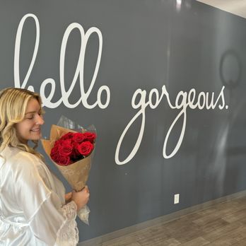 Blo Blow Dry Bar - Hair Stylists Near Me - La Mesa, California