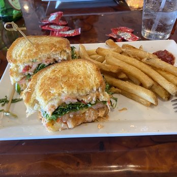 The Captain's Table - Lobster Grill Cheese - Seafood Near Me - Punta Gorda, Florida The Captain's Table - Lobster Grill Cheese - Seafood Near Me - Punta Gorda, Florida
