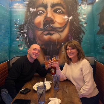 D.C. Cobb's - Burgers Near Me - East Dundee, Illinois