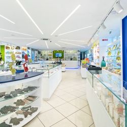 Sorrento Excellence - Inside store