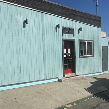 El Segundo Pet Resort - Pet Groomers Near Me - El Segundo, California
