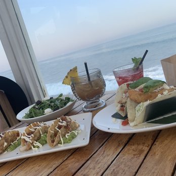 Duke's Malibu - Rocket Poke Tacos* Duke's Mai Tai Raspberry Mojito Fish Tacos - New American Near Me - Malibu, California