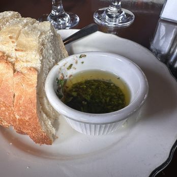 Marianna Ristorante - The olive oil with balsamic vinegar was delish - so addicting - Italian Near Me - Renton, Washington