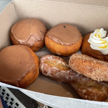 Harvest Bakery - 1/2 Dozen - 3 Custards, an Apple Cinder, a Glazed Cruller and an "I Forget", - Bakeries Near Me - Bristol, Connecticut Harvest Bakery - 1/2 Dozen - 3 Custards, an Apple Cinder, a Glazed Cruller and an "I Forget", - Bakeries Near Me - Bristol, Connecticut