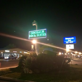 Dinosaur Inn & Suites - Hotels Near Me - Vernal, Utah Dinosaur Inn & Suites - Hotels Near Me - Vernal, Utah