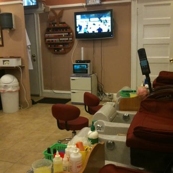 V Nails and Spa - Nail Salons Near Me - Washington, DC, District of Columbia