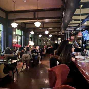 Bohanan's Prime Steak and Seafood - Seating at the bar. - Steakhouses Near Me - San Antonio, Texas Bohanan's Prime Steak and Seafood - Seating at the bar. - Steakhouses Near Me - San Antonio, Texas