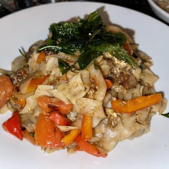 Songkran Thai Kitchen - Drunken Noodles - Thai Near Me - Houston, Texas Songkran Thai Kitchen - Drunken Noodles - Thai Near Me - Houston, Texas