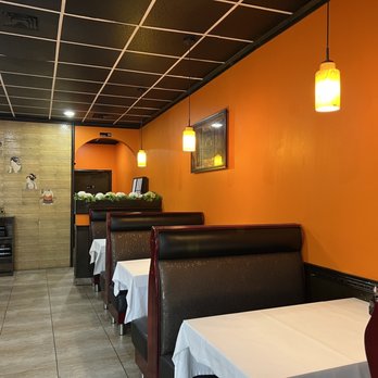 Main Moon - the interior of a restaurant - Chinese Near Me - Worthington, Ohio Main Moon - the interior of a restaurant - Chinese Near Me - Worthington, Ohio