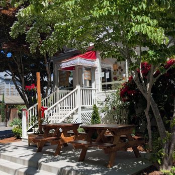 Jakarta Bistro - Front entrance. There's more outdoor seating in a back garden. - Indonesian Near Me - Portland, Oregon