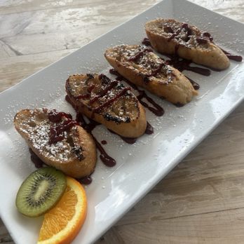 Carambola - Guava French toast - Caribbean Near Me - Vieques, Puerto Rico