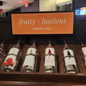 Cooper’s Hawk Winery & Restaurant - Fruity Wines Selection - Wine Bars Near Me - Schererville, Indiana