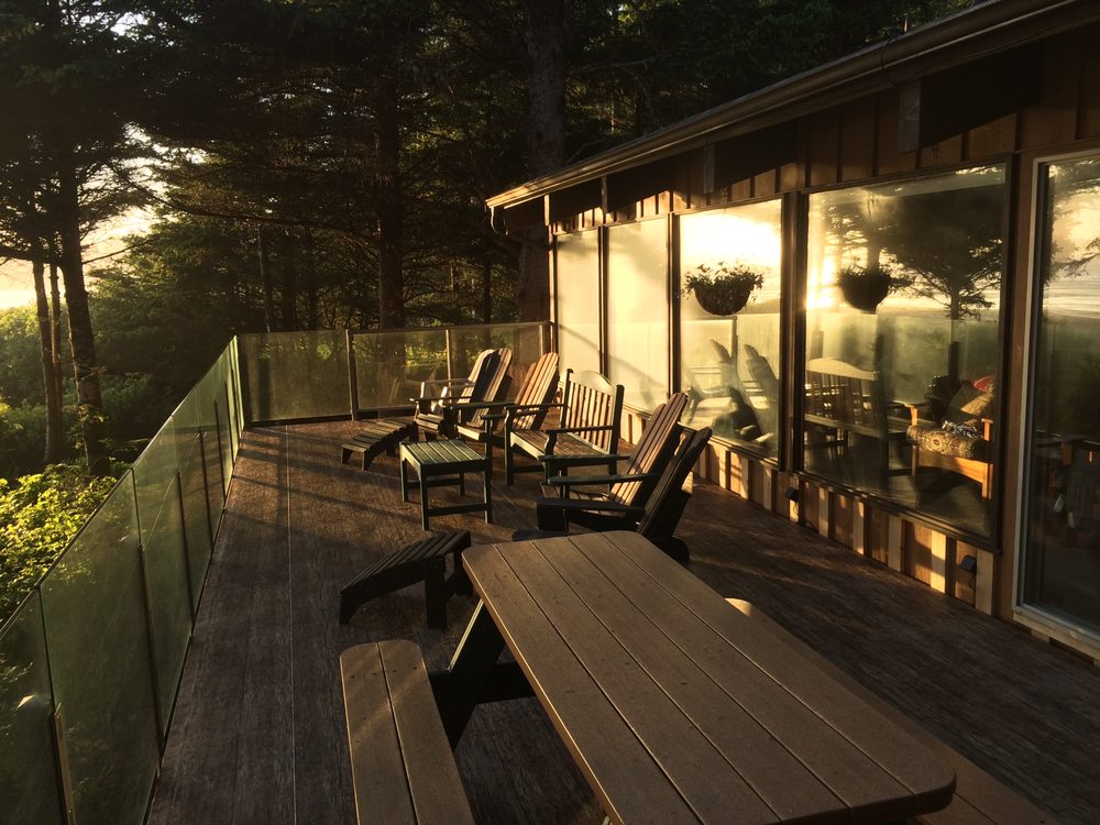 CHESTERMAN HOUSE Updated August 2024 1293 Lynn Road, Tofino