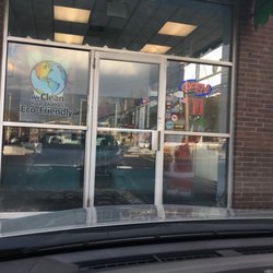 Georges Cleaners - Entrance