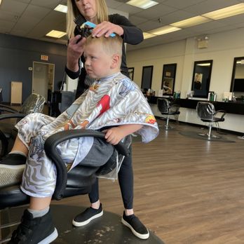 Holiday Hair - Hair Salons Near Me - GILBERT, Pennsylvania Holiday Hair - Hair Salons Near Me - GILBERT, Pennsylvania