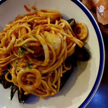 Ferro Bar & Cafe - Spaghetti alla Marinara - Bars Near Me - Toronto, Ontario