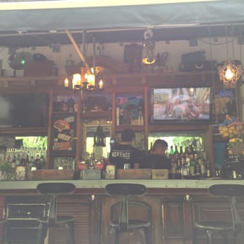 Moreno's Cuba - Outdoor fans and relaxing! - Cocktail Bars Near Me - Miami Beach, Florida Moreno's Cuba - Outdoor fans and relaxing! - Cocktail Bars Near Me - Miami Beach, Florida