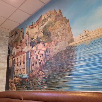 Renato's - The wall art is like being in Italy.. - Pizza Near Me - Westminster, California
