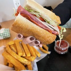 Hugo's Deli - Italian (Half)