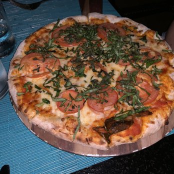 Estrella Restaurante - Margarita pizza - Mexican Near Me - Cabo San Lucas, BCS