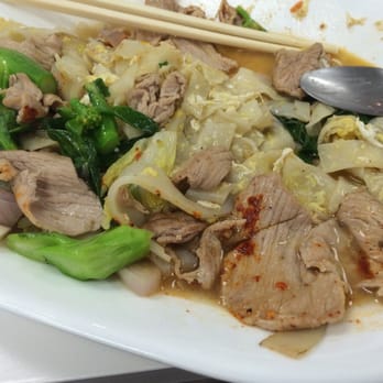 Thai Tempo - I had the rad na, which is basically pad see ew with gravy. They used actual Chinese broccoli, which was a bonus. - Delis Near Me - Shakopee, Minnesota