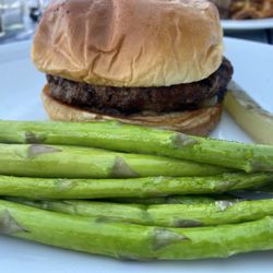 Chair 5 - Umami burger with asparagus